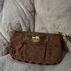 Coach Madison Opt Art Wristlet🤎